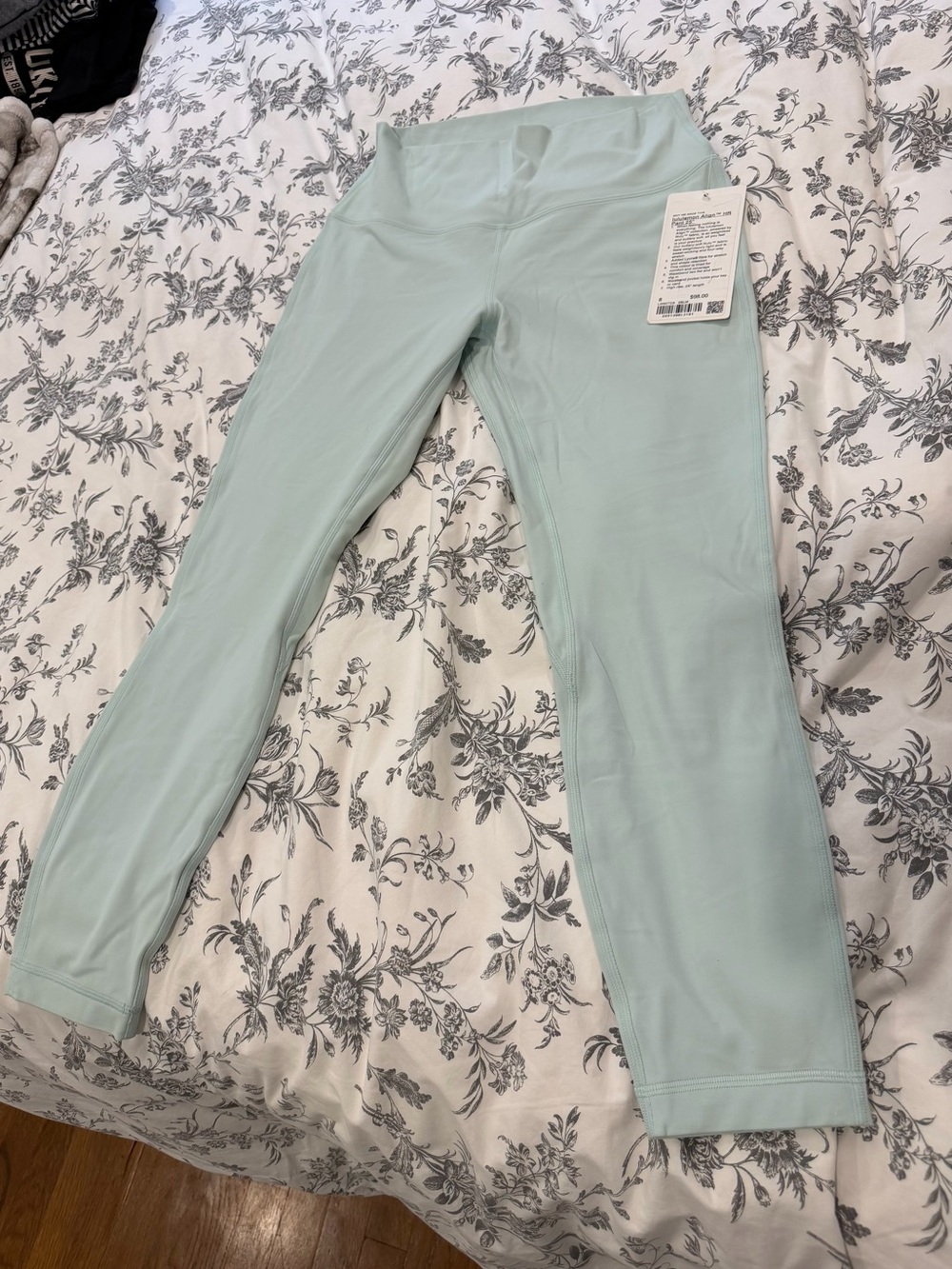 lululemon athletica Light Mint Green Leggings